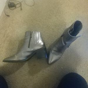 Kenneth Cole silver gray boots with heel
